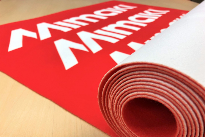 makes a mat or carpet stylish with mimaki printer
